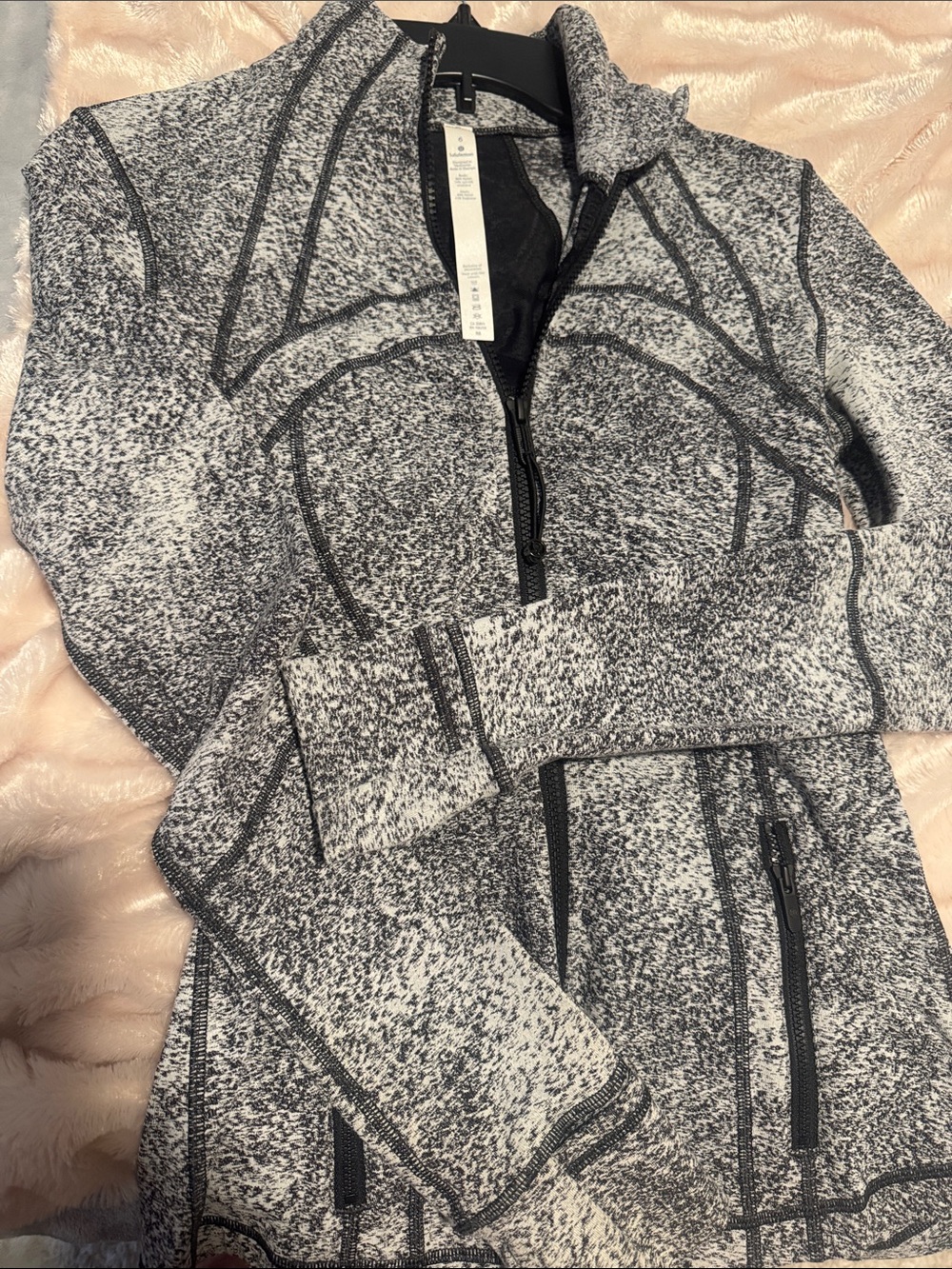 LuLulemon Black and White Zip-Up